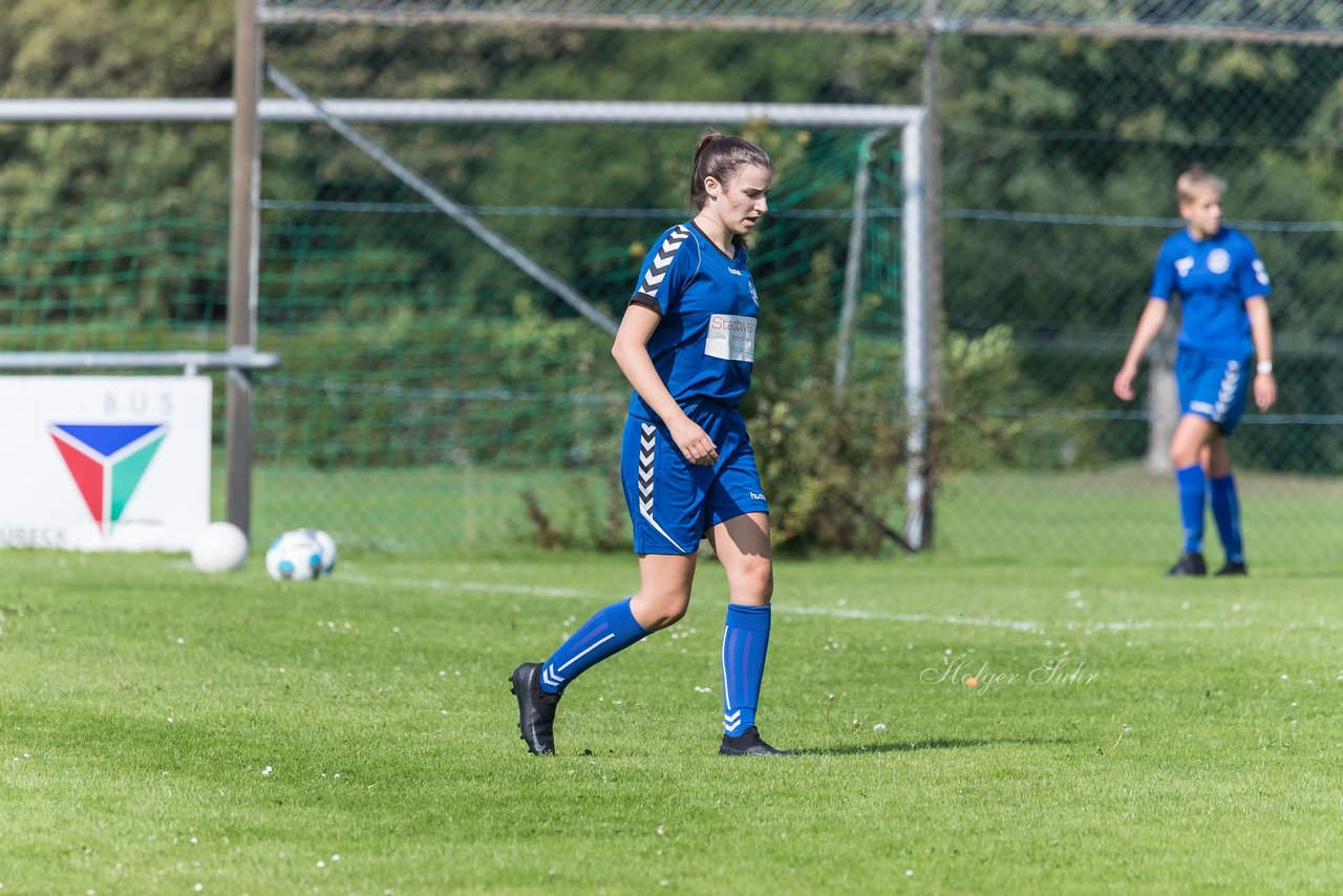 Bild 137 - F SV Henstedt Ulzburg II - SSC Hagen Ahrensburg : Ergebnis: 0:4